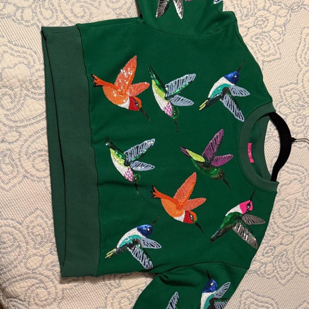 QUEEN OF SPARKLES Emerald Sweater with Vibrant Bird Motifs